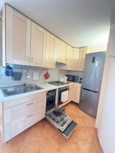 Η κουζίνα ή μικρή κουζίνα στο 4VENTI by LigurianLife