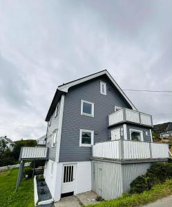 Budova, kde se prázdninový dům nachází