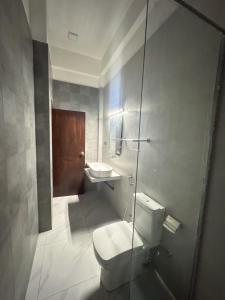 Ванная комната в The Reef Resort