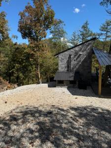 Afbeelding uit fotogalerij van Kings River Micro Cabin in Eureka Springs +51 foto's