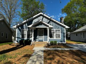 Το κτήριο όπου στεγάζεται  το διαμέρισμα