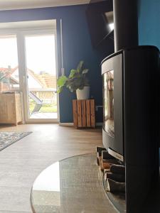 Μια τηλεόραση ή/και κέντρο ψυχαγωγίας στο Mente Azul