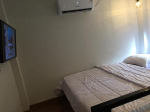 Giường trong phòng chung tại Aura Kostel +4 ảnh