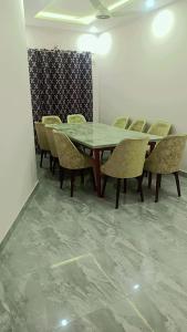 Billede fra billedgalleriet på Comfortable Holiday Home, Sector H Islamabad i Islamabad