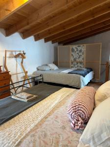 Ένα ή περισσότερα κρεβάτια σε δωμάτιο στο Cortijo Vacas Gordas Villas +79 φωτογραφίες