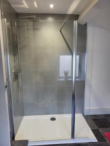 Et badeværelse på 4 johns terrace + 7 billeder