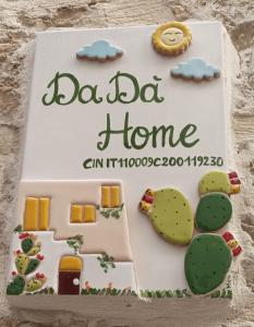 een verjaardagstaart voor een vader thuis bij DaDa' Home in Trani