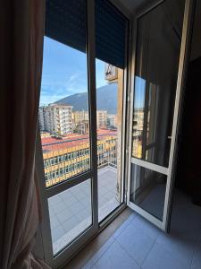 En generel udsigt til bjerge eller udsigt til bjerge taget fra lejligheden