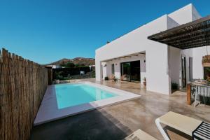 Bazén v ubytování Casa del Aljibe - La Casa nebo v jeho okolí