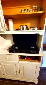 Kuchyň nebo kuchyňský kout v ubytování Chambre d'Hôte de Rozessences