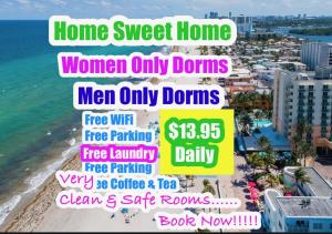 ein Plakat für ein Strandresort mit Schildern in der Unterkunft Men Only Hostel in Fort Lauderdale