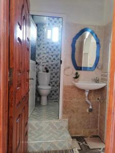 Koupelna v ubytování Le P’tit Coin D’Akchour + 86 fotografií