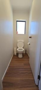 Ένα μπάνιο στο Bumble Bee Cottage +24 φωτογραφίες