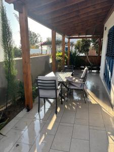 Balkón nebo terasa v ubytování Seaview Sanctuary House