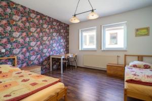 Ένα ή περισσότερα κρεβάτια σε δωμάτιο στο 2-Zimmer Wohnung im Zentrum von Buchen