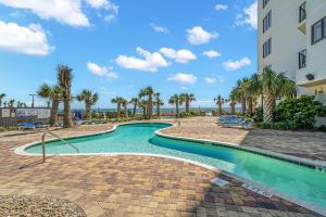 Bazén v ubytování Stunning Ocean View 2 bedroom nebo v jeho okolí