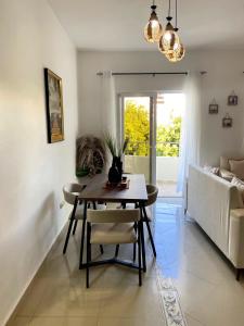 Posezení v ubytování Modern 2BR Condo Near the Beach Juan Dolio