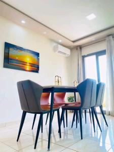 Φωτογραφία από το άλμπουμ του Hall of fame suites σε Γιαουντέ