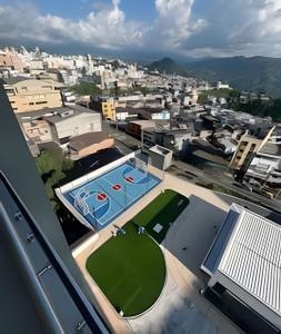 Cảnh núi rừng hoặc tầm nhìn ra núi từ căn hộ