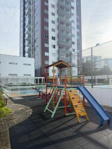 Legeområdet for børn på Apartamento confortável 2 quartos, Piscina, Playground, Sauna em Belém + 38 billeder