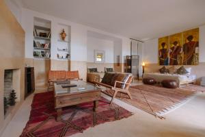 Χώρος καθιστικού στο Dar Lalla F'dila