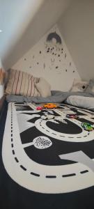 Postel nebo postele na pokoji v ubytování Hajlanderka