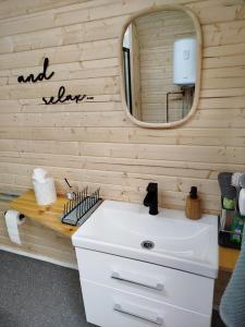 Fotografie z fotogalerie ubytování Schlaffass und Tiny House am See, Spa mit Sauna und Hot Tub, angeln, Boot, Natur v destinaci Twist + 46 fotografií