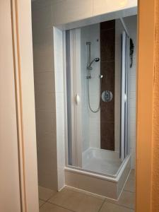 Ένα μπάνιο στο Bricks Superior Design Apartment - EG & Küche Zentral