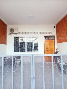 Μπαλκόνι ή βεράντα στο ปุญญพัฒน์ โฮมสเตย์