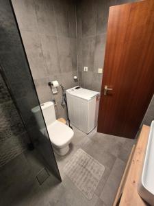 Koupelna v ubytování 1,5 Zimmer Wohnung + 3 fotografie