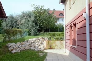 Vonkajšia záhrada v ubytovaní Fortuna 7 Apartments
