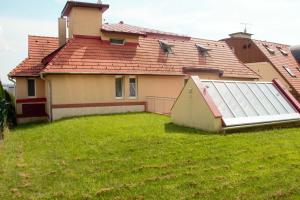 Budova, v ktorej sa apartmán nachádza