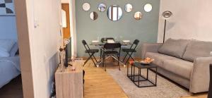 Posezení v ubytování Le Cocon Millavois