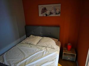 Photo de la galerie de l'établissement Le Rouge Gorge Curieux, à Vresse-sur-Semois 15 autres photos