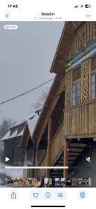 Bygningen som feriehuset ligger i