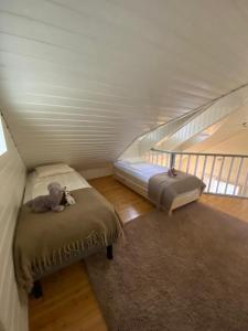 Postel nebo postele na pokoji v ubytování Villa Adalia + 21 fotografií