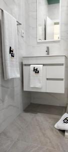 Ένα μπάνιο στο Urban Hostel Mindelo