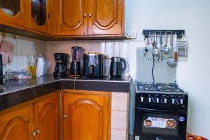 Fotografie z fotogalerie ubytování Modern Oasis 5 Mins to Acacia Mall CJs and Padel v destinaci Kampala