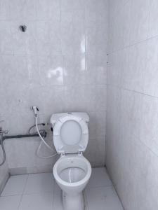 Phòng tắm tại Flat 3BHK Near Alain Museum #Main Bus station #