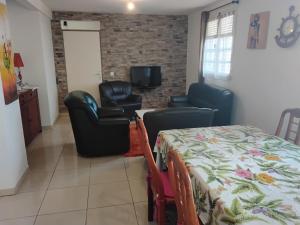 Χώρος καθιστικού στο Chez JO