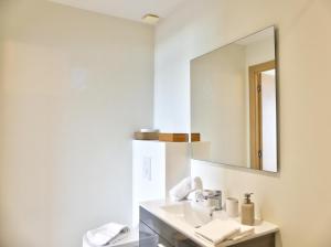 Koupelna v ubytování Amazing 2BR with private pool in Oyster Pond