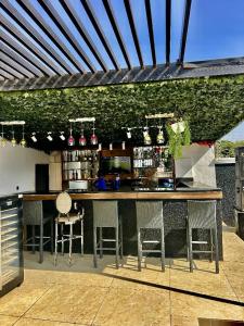 Nápoje v ubytování Eduardo Hotel Abuja + 32 fotografií