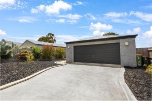 Το κτήριο όπου στεγάζεται  η παραθεριστική κατοικία