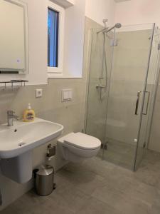 Φωτογραφία από το άλμπουμ του Neubau mit Garten Mainz Wiesbaden Frankfurt Airport σε Bischofsheim