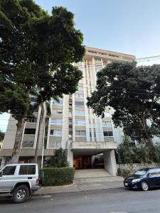 Το κτήριο όπου στεγάζεται  το διαμέρισμα