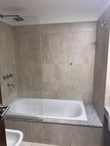 Ένα μπάνιο στο Mate de Luna