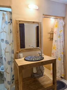 Ένα μπάνιο στο Riad el Anaqa