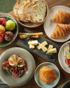 Mad på hotellet eller i nærheden