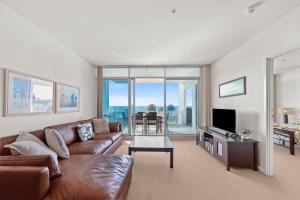 TV a/nebo společenská místnost v ubytování The Penthouse with Views