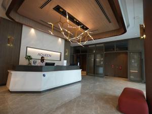 Лобби или стойка регистрации в Aqueen Prestige Hotel Jalan Besar +37 фотографий